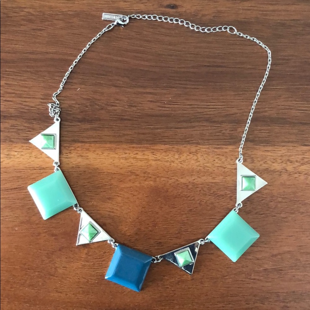 Jewel mint necklace